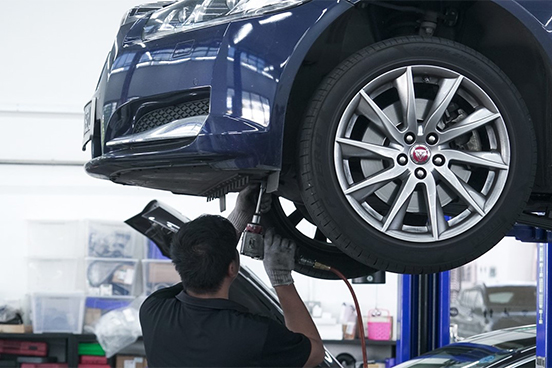 Offering the latest up-to-date solutions and technology, Motor Edgevantage is equipped with all the latest diagnostic equipment, Jaguar’s special tools to ensure proper repair and maintenance for all the newest models of Jaguar to deliver outstanding Jaguar Services and Repairs in Singapore.