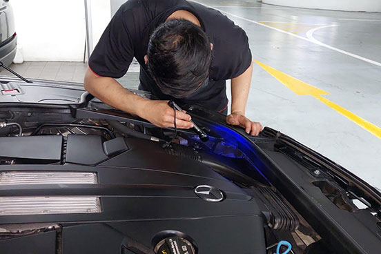 “Das Beste Oder Nichts” – that’s German for “The Best or Nothing”. This brand slogan rings true for many Mercedes-Benz car owners, and our workshop engineer, Swee Yeow agree with this motto very much. As a long-time Mercedes-Benz enthusiast and owner, Swee Yeow has a keen eye for details and experience for everything Mercedes-Benz. Since we are Mercedes-Benz owners ourselves, we understand your passion and pride for owning Mercedes-Benz cars. Therefore, we ensure our customers have an experience that is the best by providing the best advice, thoroughly explained so that our customer understands exactly what we are doing and why.